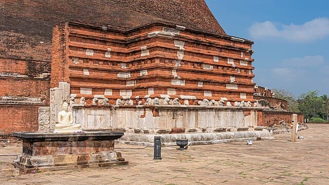 Brickwork detail at Jetavanaramaya