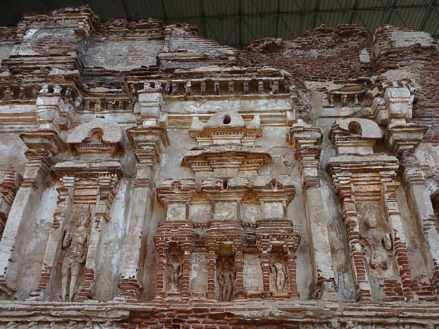 Polonnaruwa attraction 8